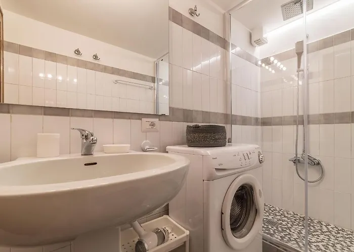 By The Charming Piazza Navona - Fromhometorome Appartement *